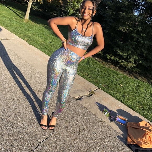 Fashion Nova holographic pant set - Picture 1 of 5